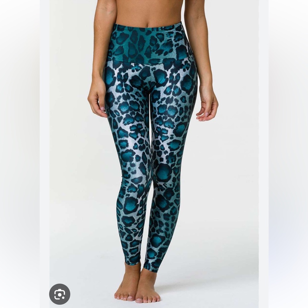 Onzie Blue, Grey Leopard Print, Sz s - Picture 2 of 10